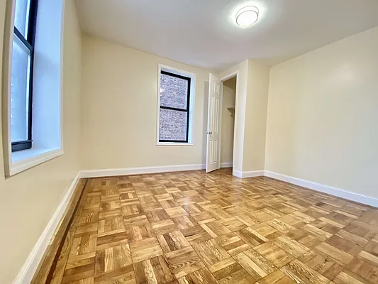 Rented by Bruma Realty LLC | media 16