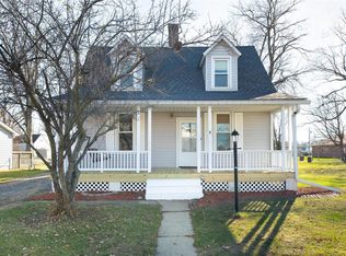 210 North St, Brighton, IL 62012