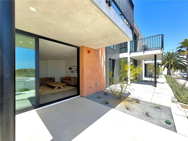 243 Seal Beach Blvd — Photo 3