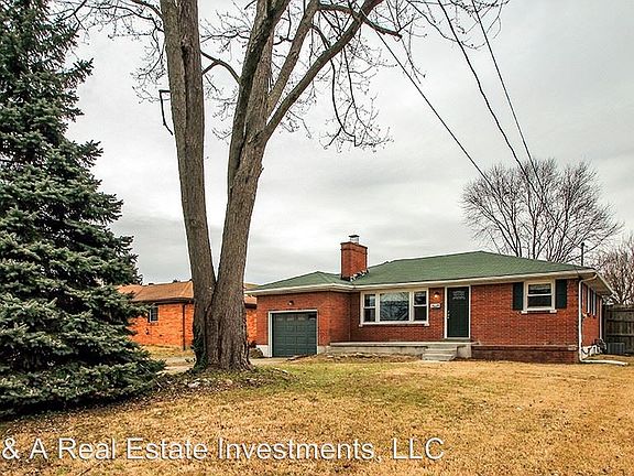 3rd image of 7907 Poinsettia Dr