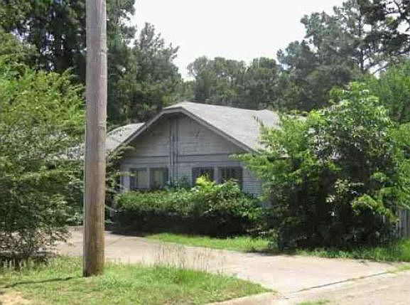2nd image of 4 Creekwood Dr