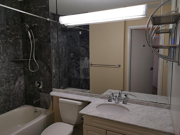 4th image of 4 Martine Ave APT 1415