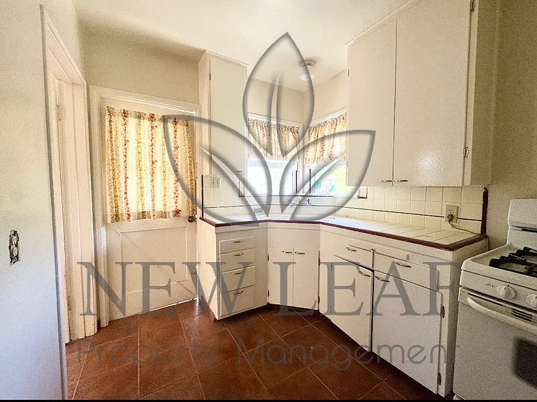 232 S Bush St #1 — Photo 3