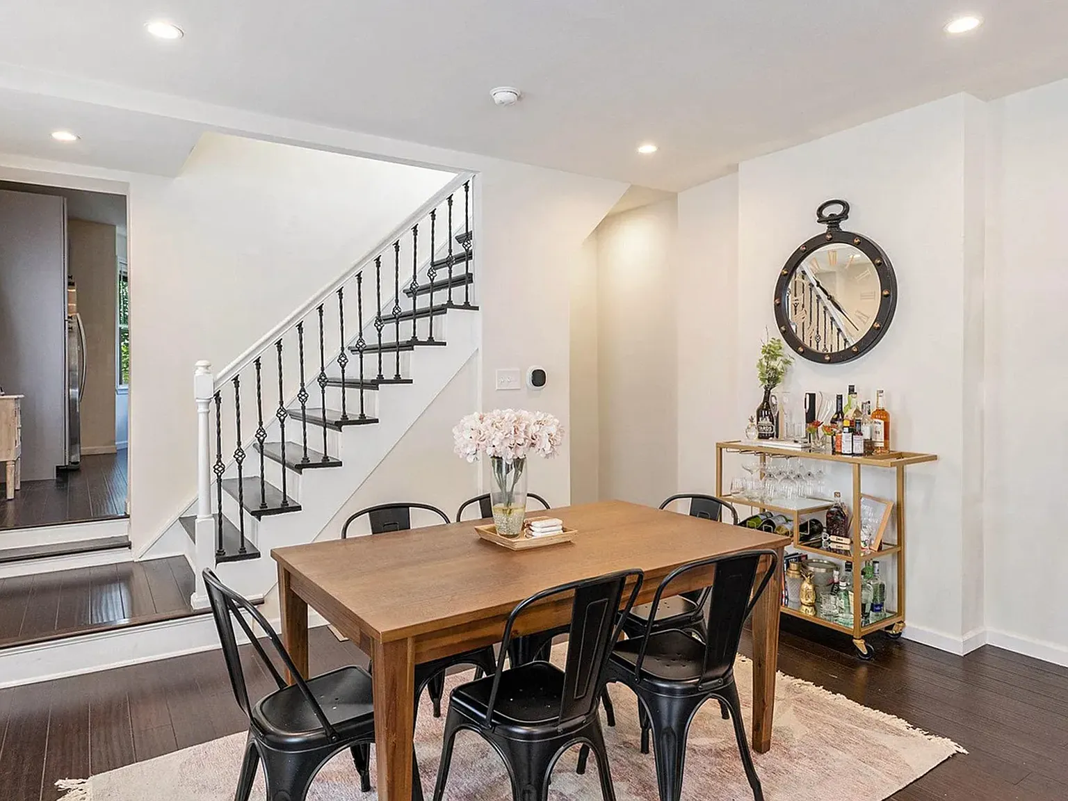 3 bed, 1872 sqft, $2,695 — Photo 4