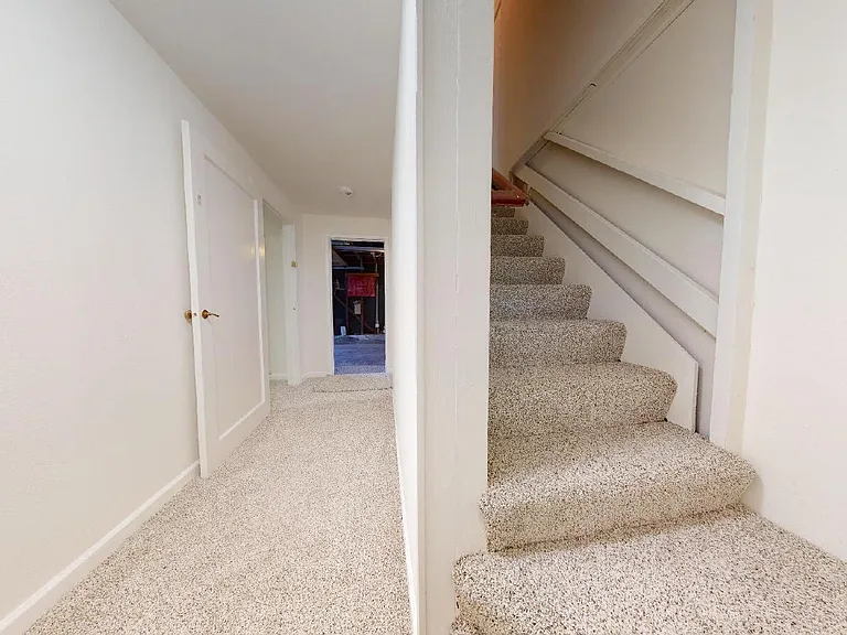 31 Crestline Ave — Photo 16