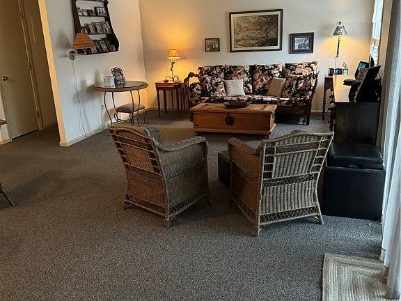 4th image of 2021 King James Pkwy APT 202