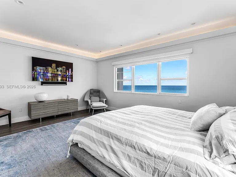 4925 Collins Ave #11E — Photo 14