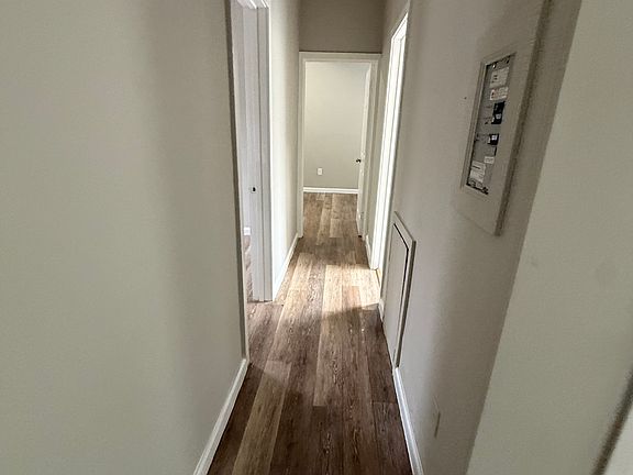 4th image of 633 Northampton St APT 1