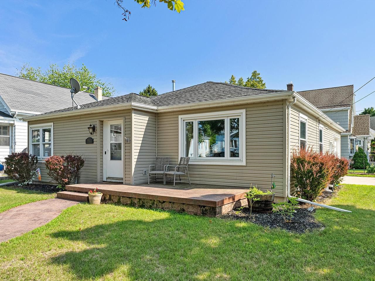 1825 27th STREET, Two Rivers, WI 54241 Zillow