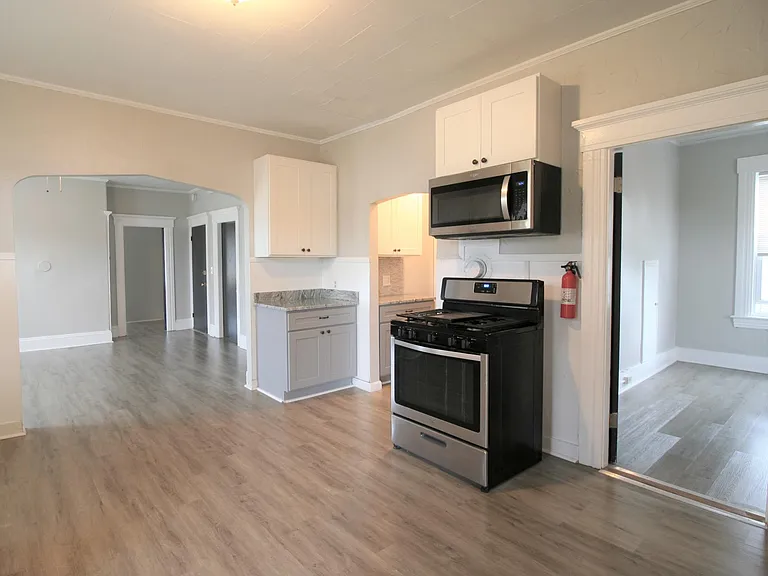 467 Hevey St #2 — Photo 6