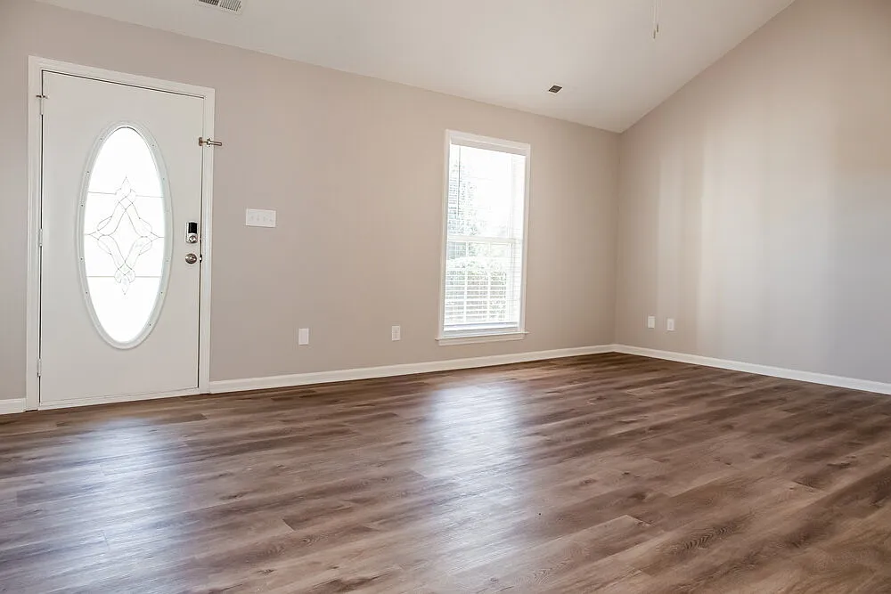 3 bed, 2.0 bath, 1215 sqft, $1,875 — Photo 3