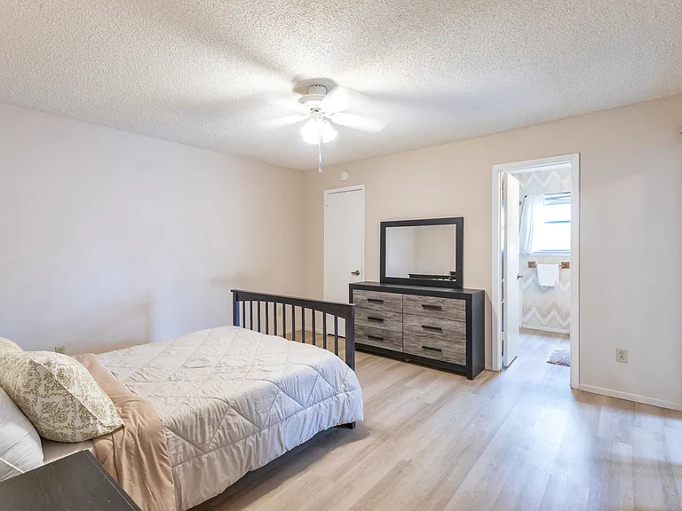 4074 Russell Ave — Photo 18