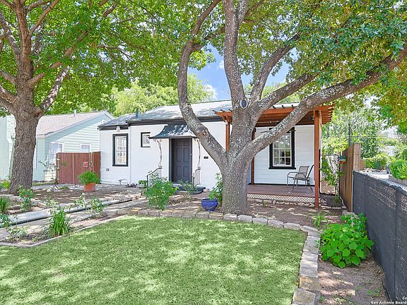 3rd image of 2232 W Huisache Ave.