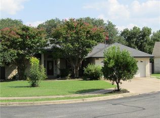 2801 Alexander Dr, Leander, TX 78641