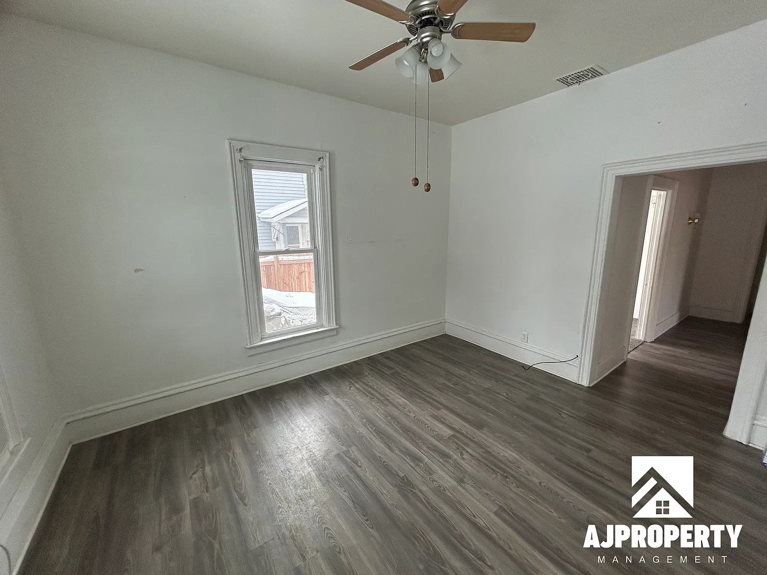 3 bed, $1,200 — Photo 3