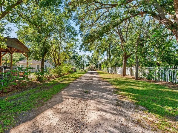 10128 Alafia St, Gibsonton, FL 33534