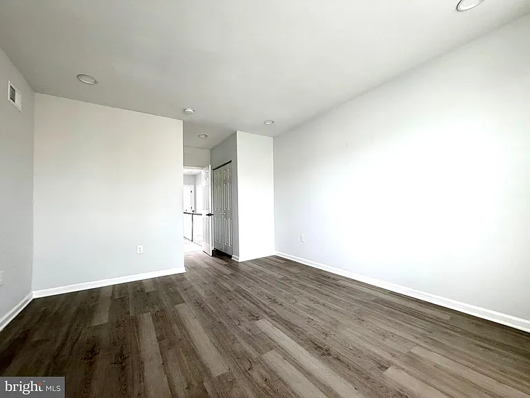 608 Oldham St — Photo 7
