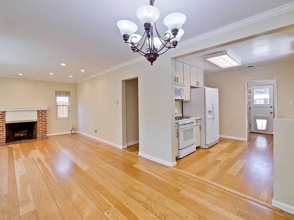 1st image of 479 Dymond Ct
