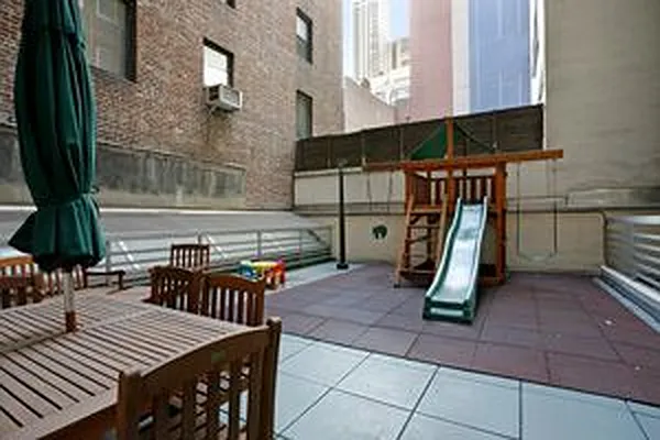 Rented by Douglas Elliman | media 24