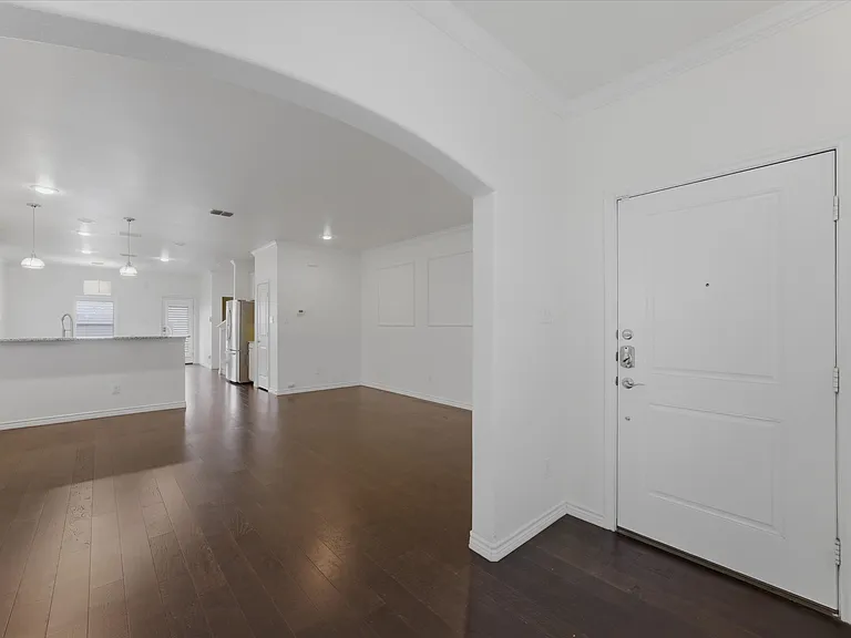 3406 W 4th St — Photo 3