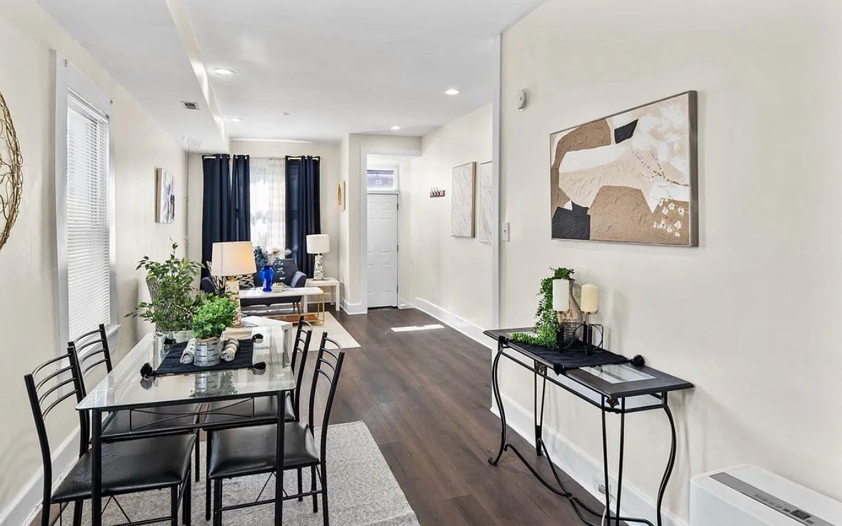 2 bed, 1.5 bath, 1477 sqft, $1,700 — Photo 4