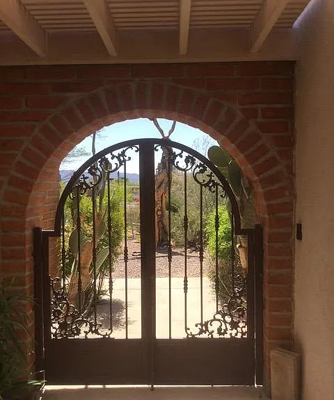 N Placita Roanoke — Photo 2