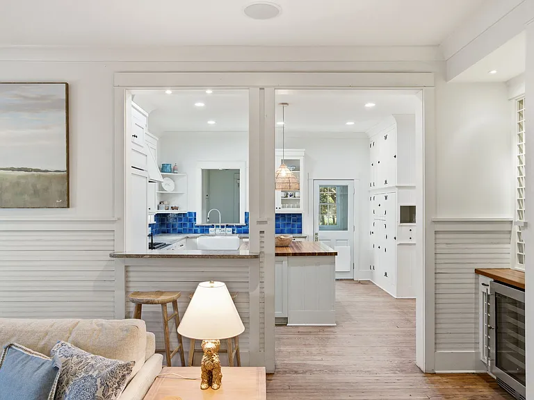 2424 Middle St — Photo 13