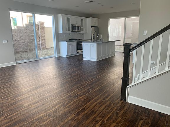 3rd image of 14391 Penasquitos Dr