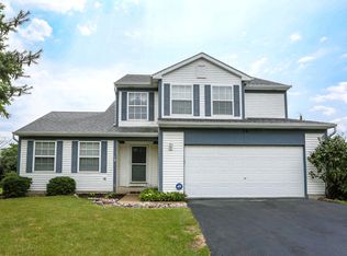 36 Ridgefield Rd, Oswego, IL 60543