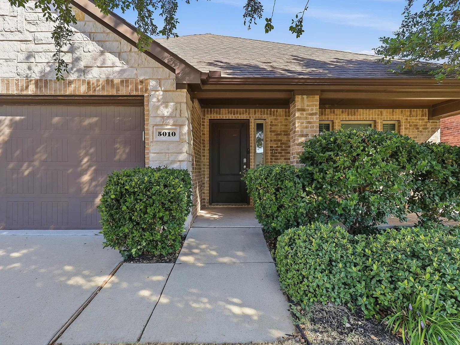 4 bed, 2047 sqft, $2,500 — Photo 3