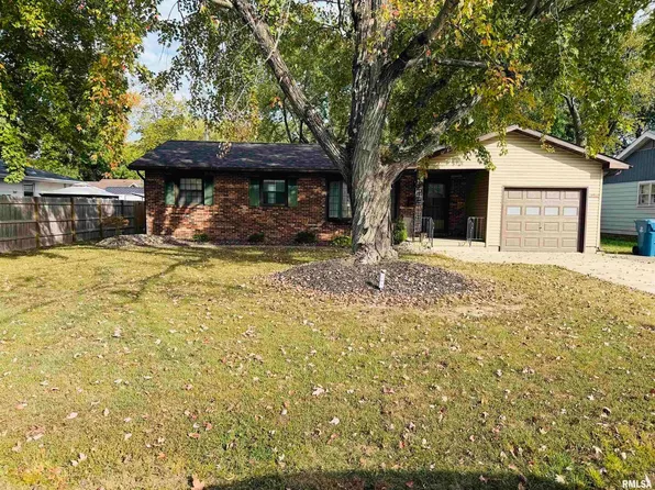 5 Ronnies Ter, Centralia, IL 62801