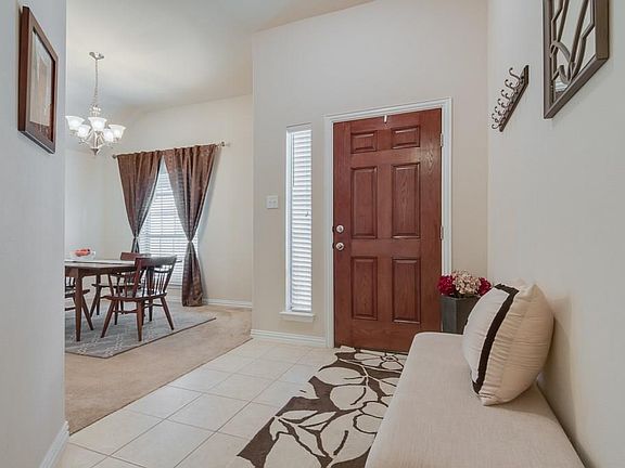 3rd image of 935 Casa Grandes Dr
