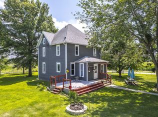 4586 560th St SE, Iowa City, IA 52240