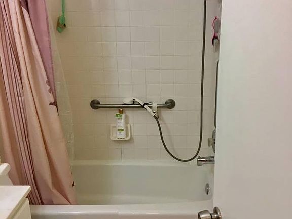 3rd image of 10601 Montrose Ave #10601