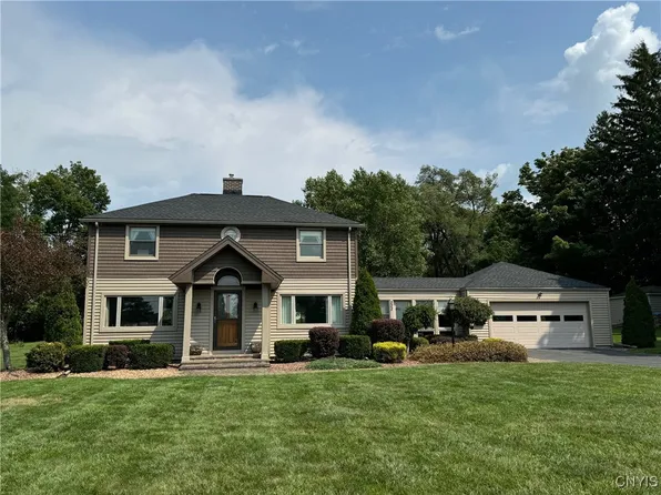 222 Prospect St, Canastota, NY 13032