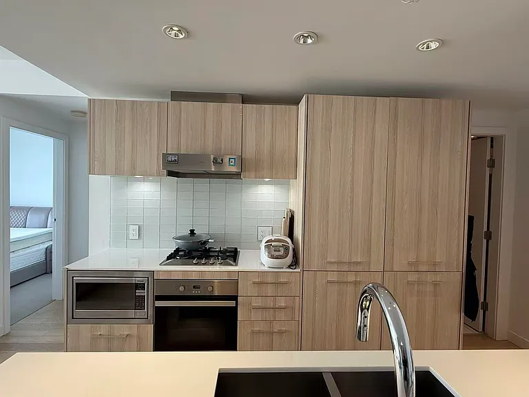 2221 E 30th Ave #1206 — Photo 3