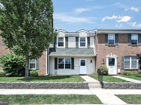 2434 Hillock Ct, Lansdale, PA 19446