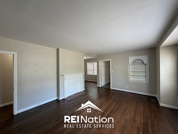 3rd image of 111 Brookwood Rd W