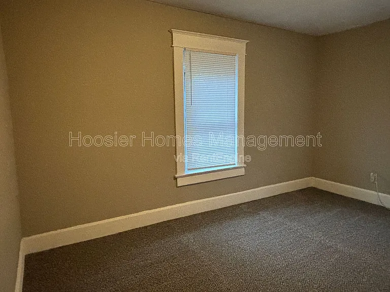 1421 N Olney St — Photo 18