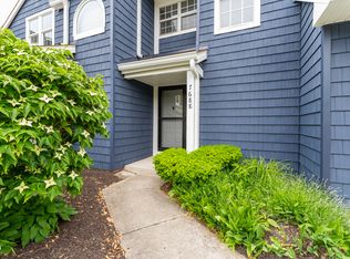 7688 Harbour Isle, Indianapolis, IN
