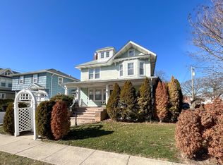 97 Catherine St, Valley Stream, NY 11581