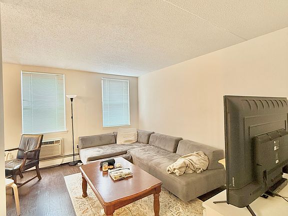 3rd image of 112 W 128th St APT 3