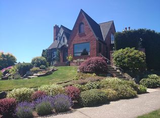 2405 Westmont Way W, Seattle, WA 98199