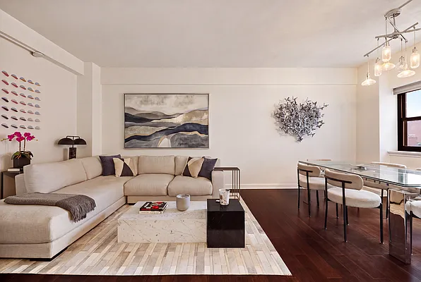 Living room, photo 1