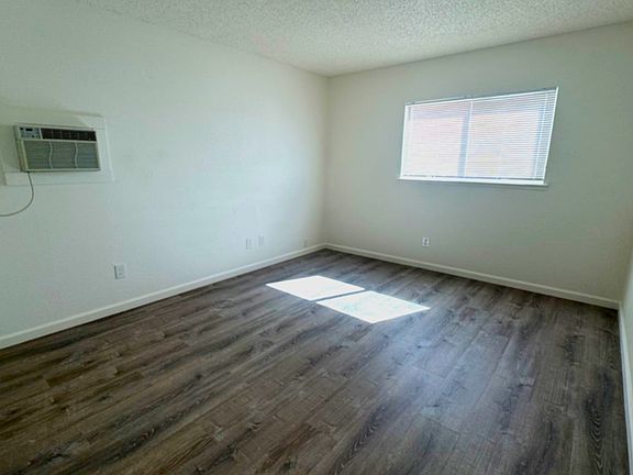4th image of 2111 Matson Dr