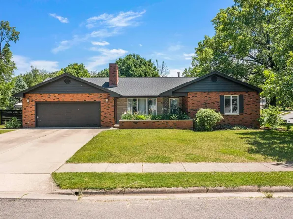 2824 W Winterberry Ln, Peoria, IL 61604