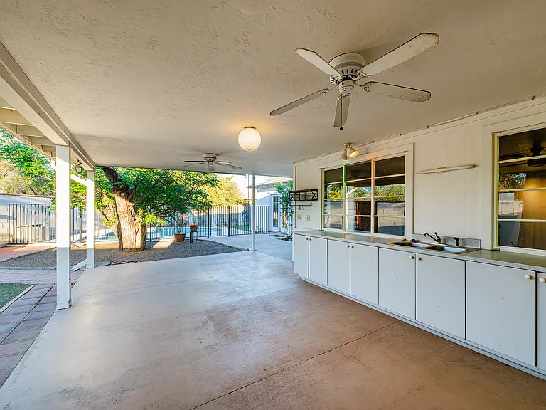 2827 E La Cienega Pl — Photo 31