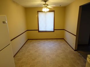 2001 Tracy Dr APT 3, Bloomington, IL 61704