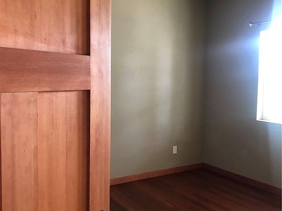3rd image of 53 Jackson Ave