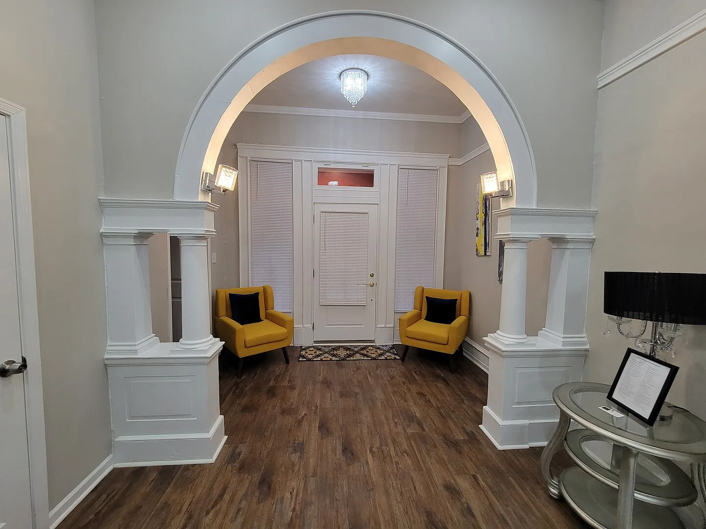 C'Chateau @ Beale St — Photo 2